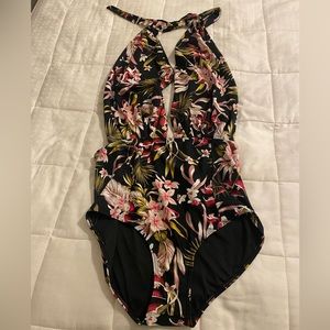 NWOT Halter Backless Bathing Suit